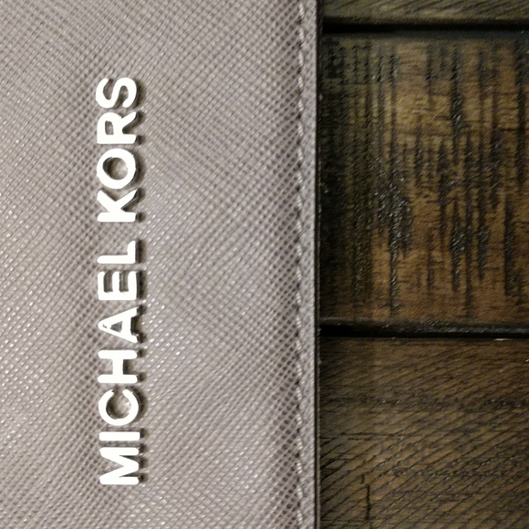 Michael Kors Ipad Mini Case Gray - Picture 2 of 5